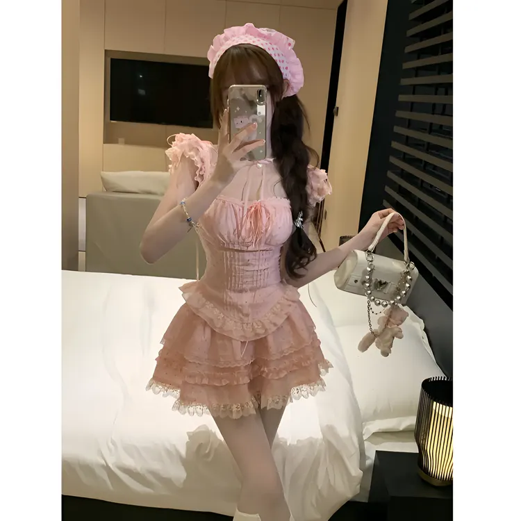 甜心少女 甜美清新设计感粉色吊带上衣女夏新款显瘦蛋糕裙两件套