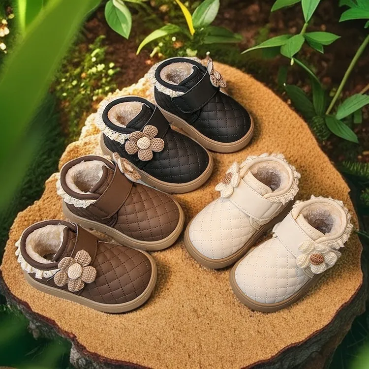 2025女宝宝鞋子秋冬季儿童棉鞋软底加绒短靴婴儿学步鞋短靴保暖