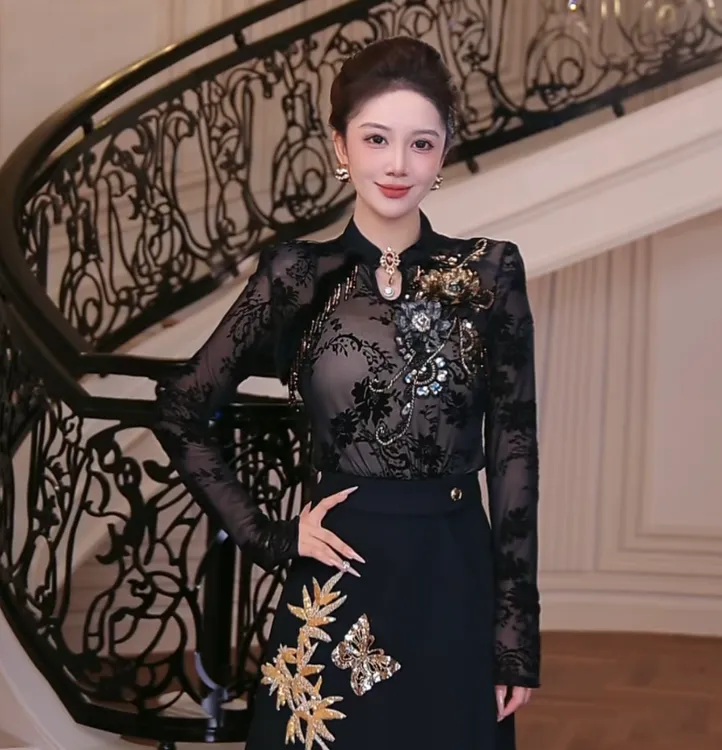 【芙娜妮】2025圆领设计感轻奢原创上衣长袖保暖衬衫女装F2531143A