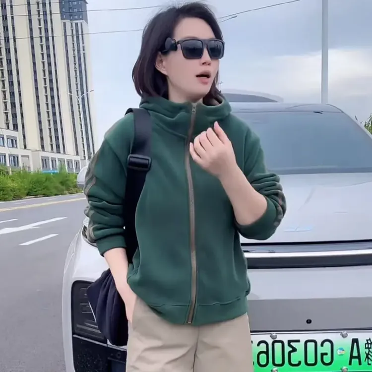 2025初冬新款时尚韩版休闲 加厚保暖双面奥丽绒 连帽小外套7392