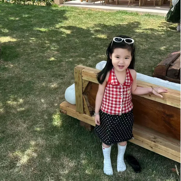 小思家女童套装2025夏季洋气法式小香风红格挂脖上衣波点牛仔裙