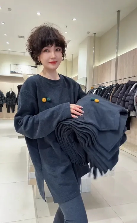 欧洲站2025秋冬新款洋气减龄南瓜宽松显瘦侧开叉长袖百搭T恤上衣