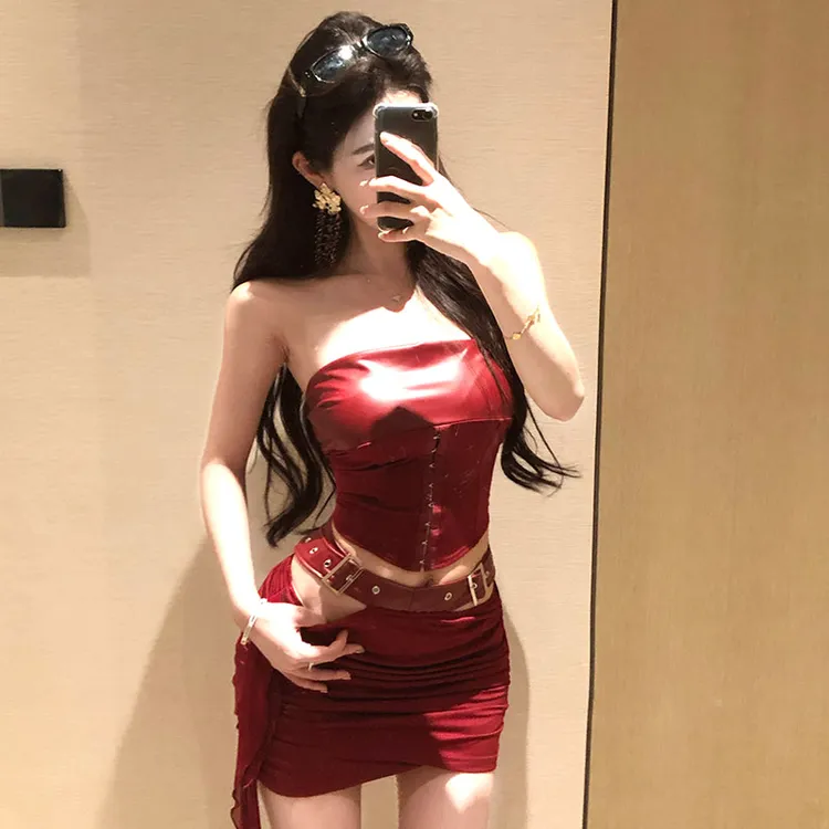 红色pu皮抹胸背心女秋季热辣妹性感套装高腰镂空包臀半身裙两件套