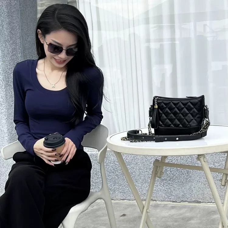 【金枝优选】秋季U领打底显瘦中长款舒适内搭长袖T恤上衣女