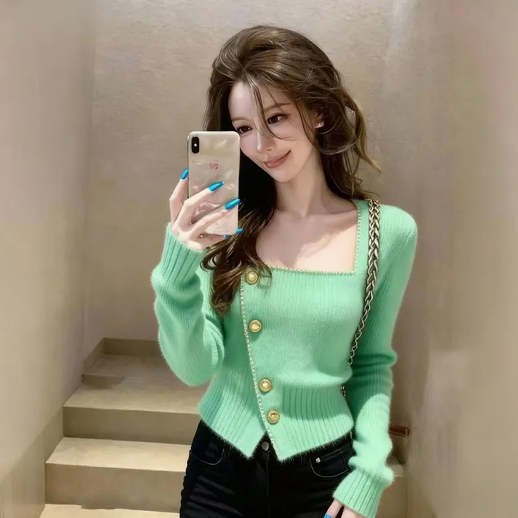 软糯毛衣女冬绝美巨好看轻奢高端设计感气质掐腰方领绿色针织上衣
