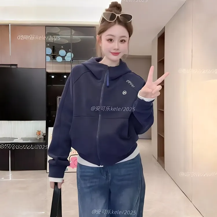 即墨开衫连帽卫衣外套2025秋季新款时尚洋气绣花百搭拉链口袋上衣