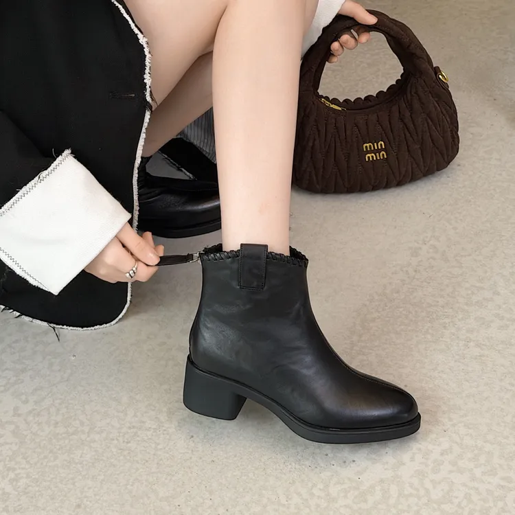 99925冬季粗跟泉水中跟尖头防水短靴靴子小裸靴真皮女靴少帅鱼塘