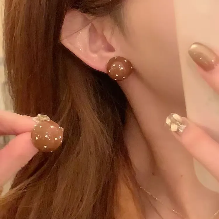 铜合金亚克力耳饰 早秋复古美拉德巧克力波点耳环女气质耳针耳饰