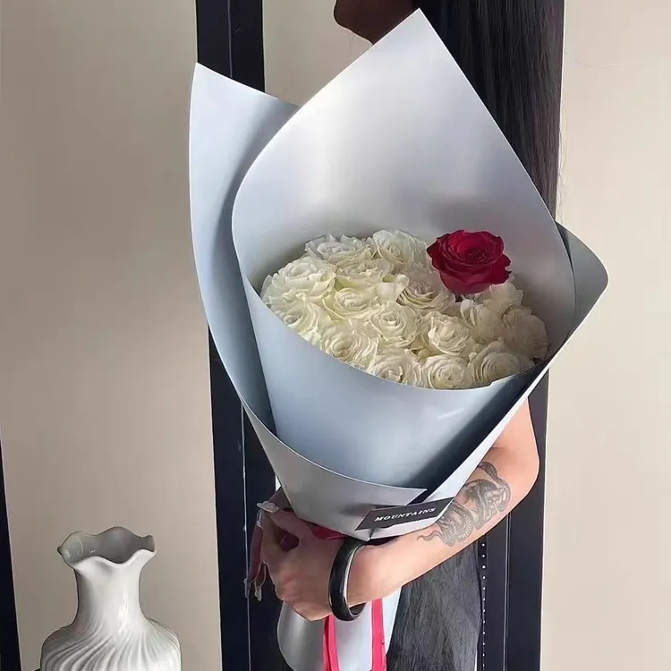 喜洋洋新款 双面哑光银 防水加厚造型纸极简风10张鲜花包装纸材料