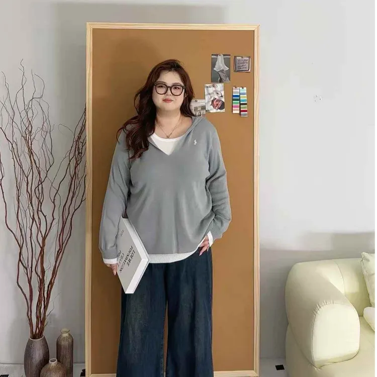 大码连帽长袖假两件针织衫2025春款女装胖MM设计感显瘦上衣#2504