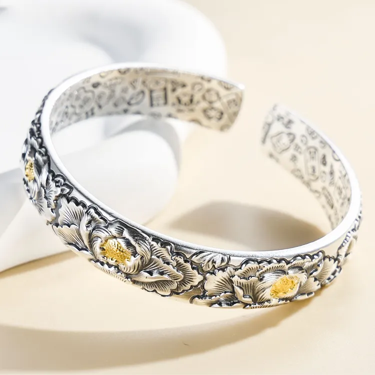 中国珠宝 足银手镯 做旧分色七朵牡丹民族风手工浮雕錾刻吉言手镯