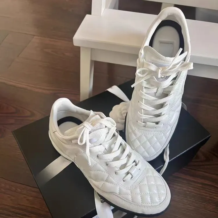 高端品质菱格德训鞋女款2025百塔时尚休闲鞋单鞋女士鞋子小白鞋