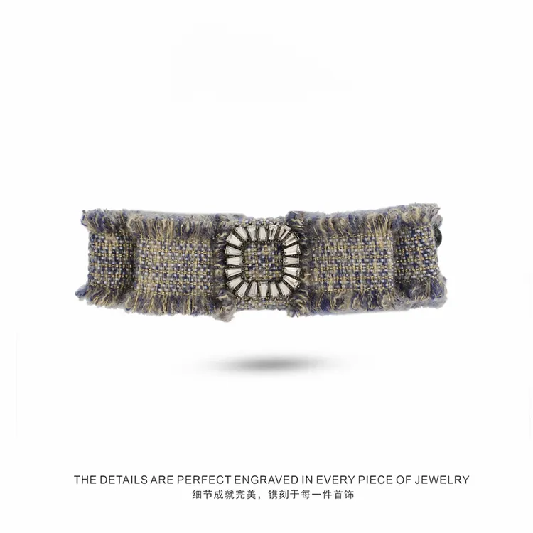 2025新款韩系小香风11cm方钻毛呢香蕉夹网红同款气质百搭头饰