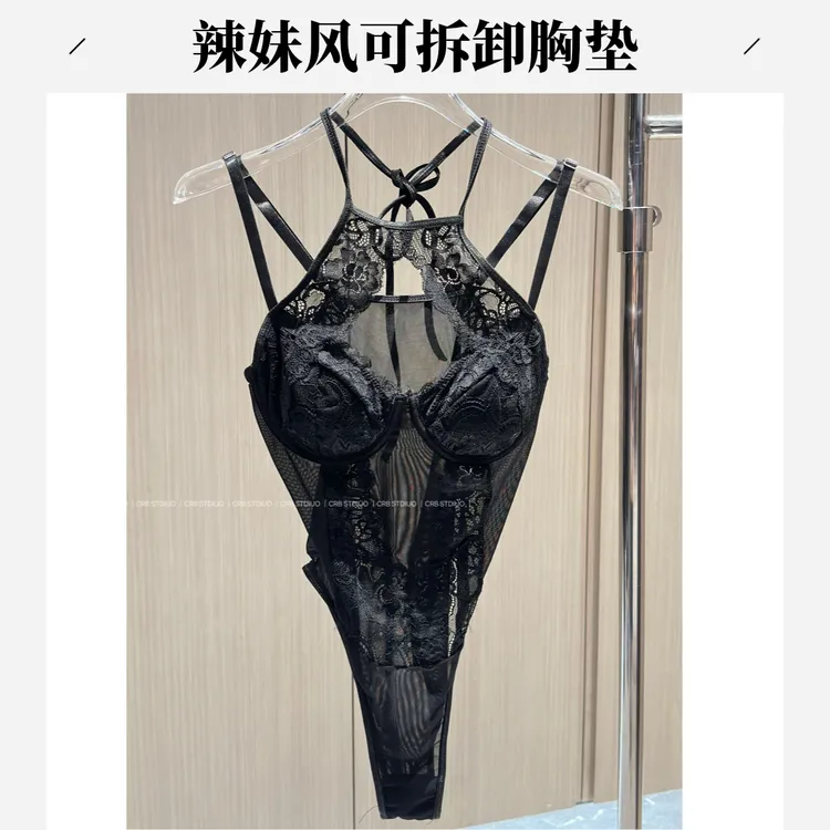 【春日部】黑色性感蕾丝拼接套脖辣妹风可拆卸胸垫聚拢连体衣0315