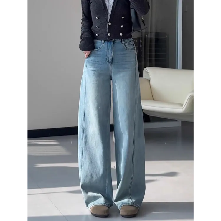 浅蓝色宽松阔腿牛仔裤女2025春夏大码胖mm腿粗显瘦高腰垂感弯刀裤