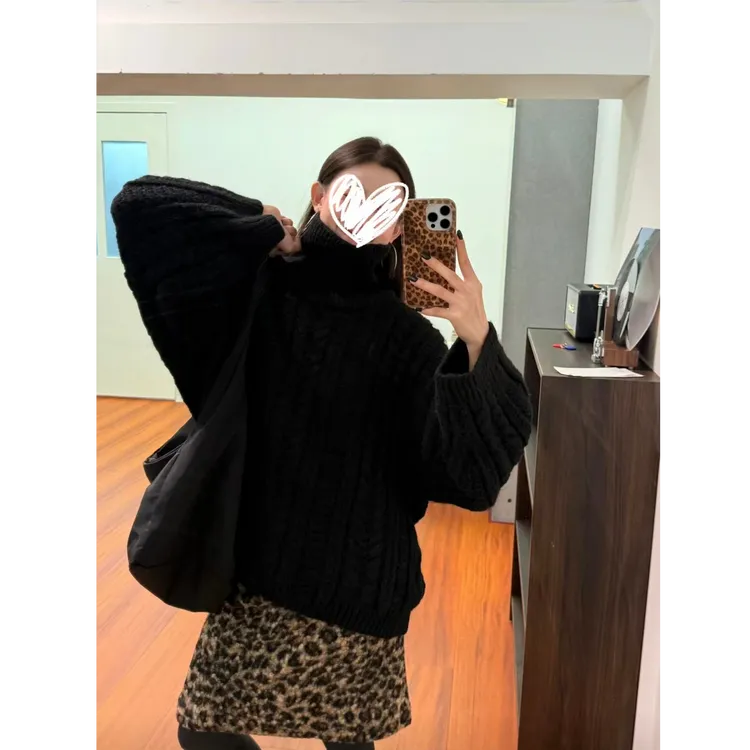 慵懒秋冬廓形宽松高领大毛衣女+复古风豹纹直筒半身裙两件套D1079