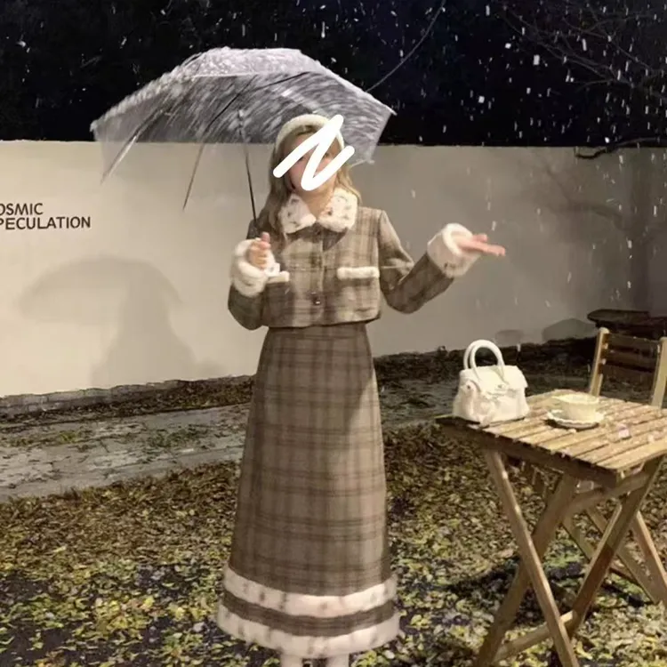 时尚2026显瘦秋冬气质大码别致格子松弛感洋气外套+裙子套装8789