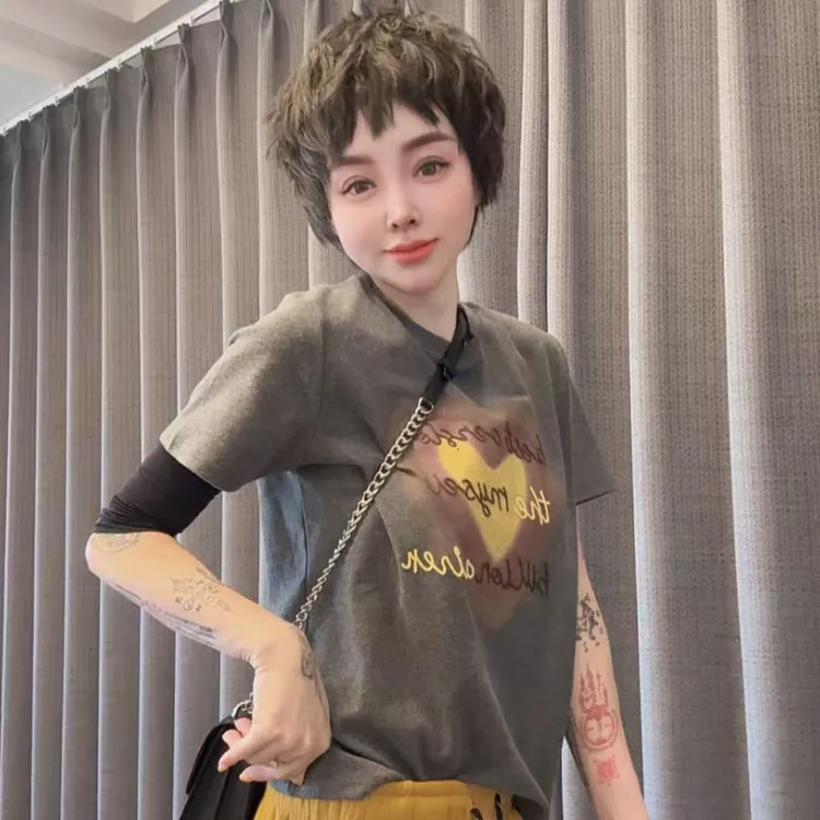 潮流款欧姐家爆款小黄心短袖