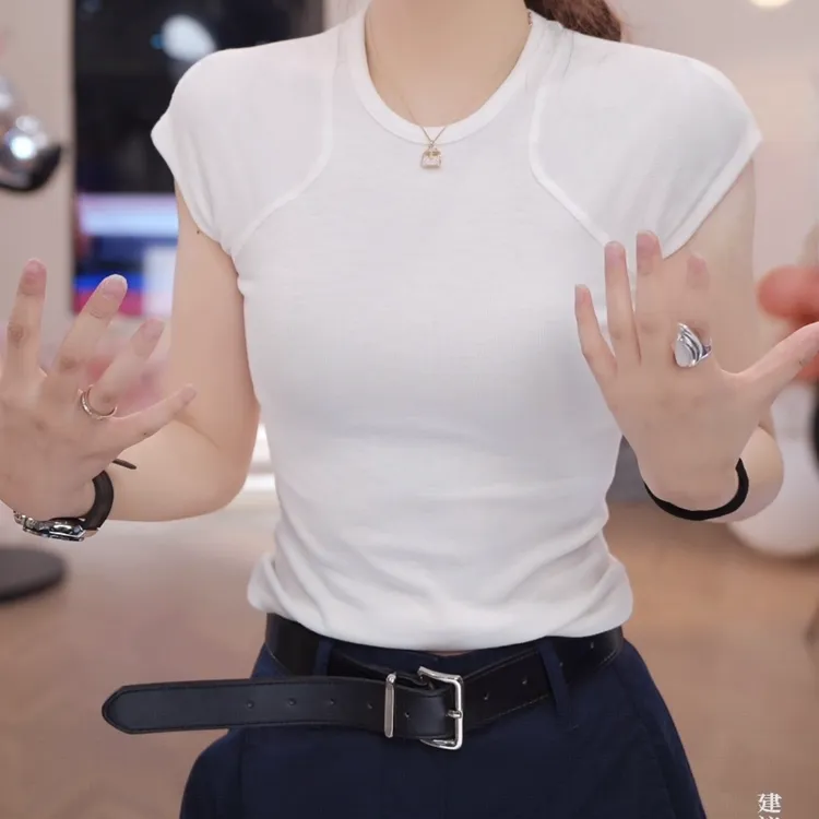 圆领净版修身线条显瘦短袖T恤女2025夏季新款韩系时尚修身上衣