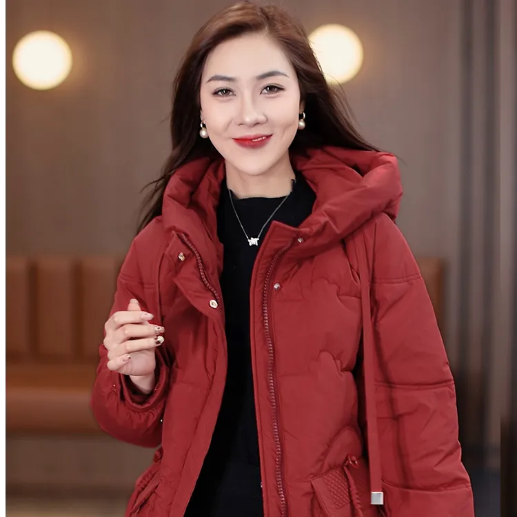 羽绒服女冬季新款舒适亲肤宽松显瘦小个子连帽短款百搭面包服外套