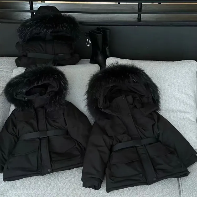 新款2025洋气小女孩夹棉连帽棉服上衣儿童加厚派克服