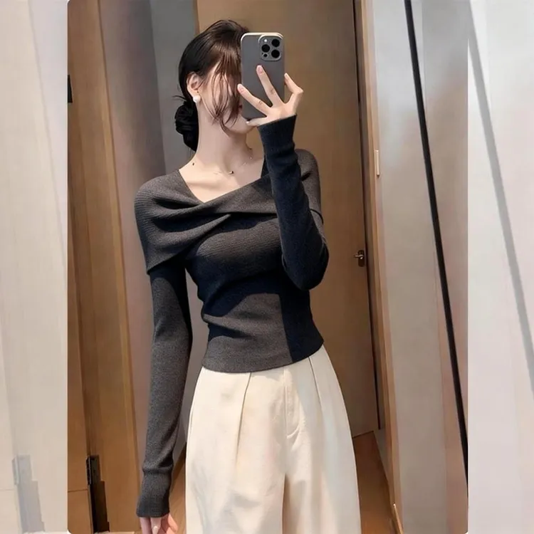 时尚轻熟风软糯套头毛衣女秋冬新款一字肩小众设计感针织打底衫女