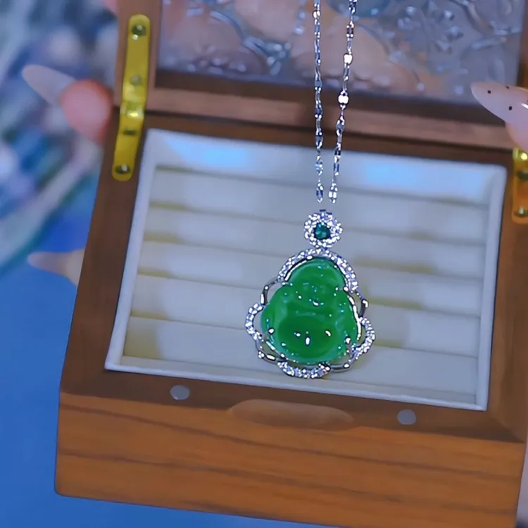 钛钢项链 秋新款时尚绿色满锆大肚佛吊坠轻奢小众百搭佛公项链女