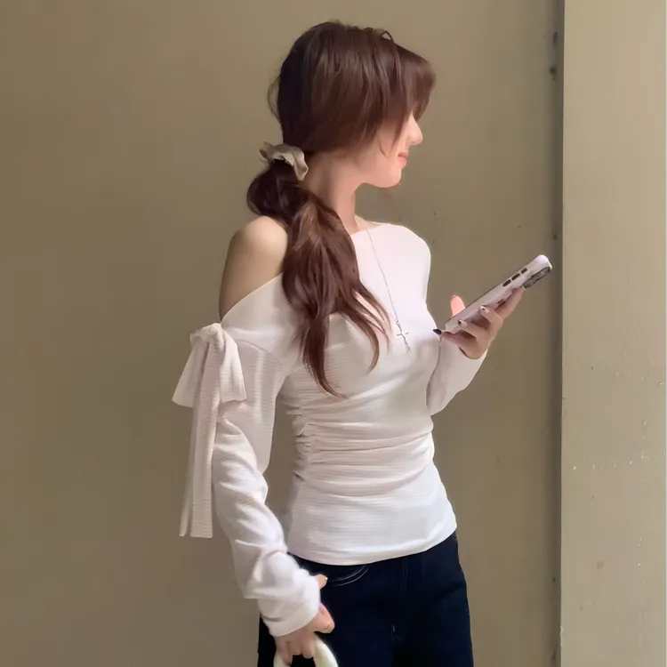 条纹斜肩长袖t恤女秋季修身减龄显瘦纯欲打底绑带设计感露肩上衣