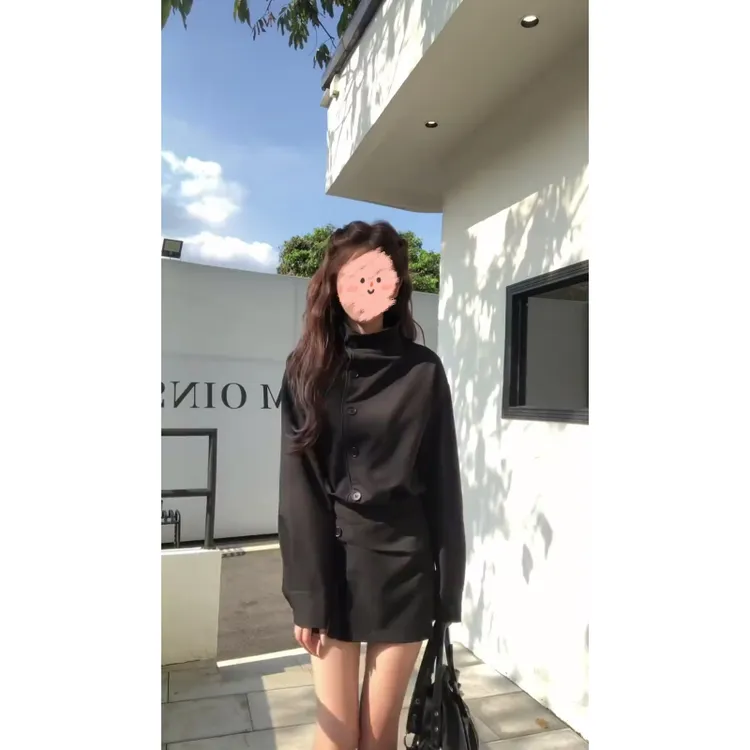 复古黑色立领长袖连衣裙女秋冬高级感收腰百褶裙子单排扣a字短裙