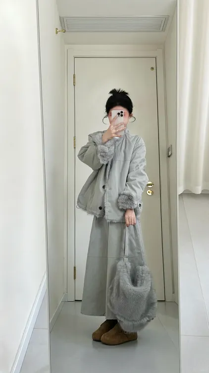 2025冬季新款韩系穿搭加绒加厚羊羔毛外套女搭配半身裙显瘦两件套