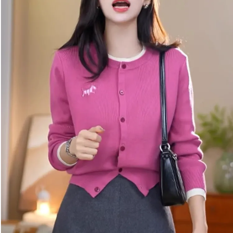 小众拼色设计感圆领假两件针织开衫女秋冬新款显瘦长袖毛衣上衣