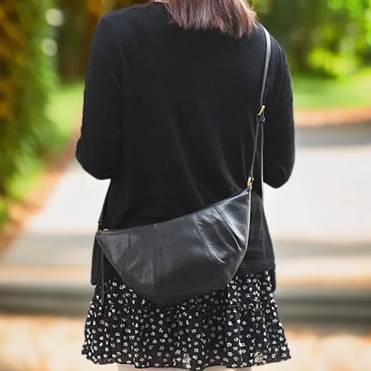 新款植鞣羊皮半圆牛角月亮包单肩斜跨女饺子包柔软轻便百搭B900