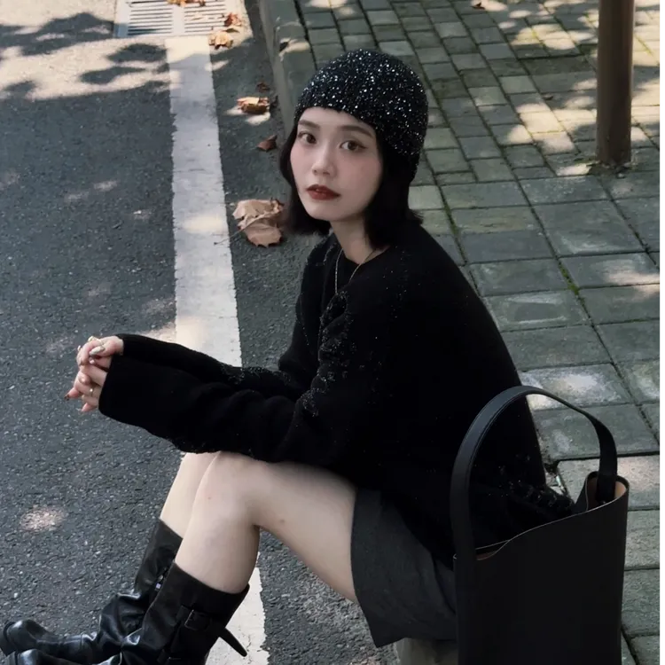 GIRDEAR/哥弟秋冬保暖-时髦精-绽放系列设计款慵懒套头毛衣138103