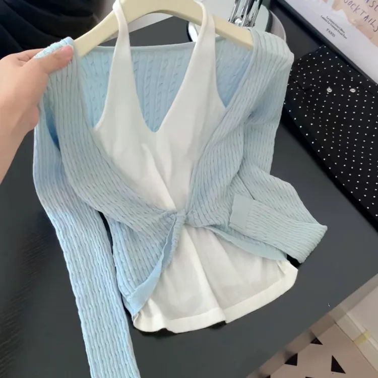 韩系撞色拼接假两件挂脖长袖针织衫女秋季气质温柔风修身打底上衣