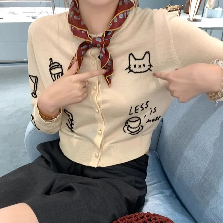 高端货~可爱减龄撞色小猫咪卡通字母手摇毛刺绣防晒针织开衫夏季