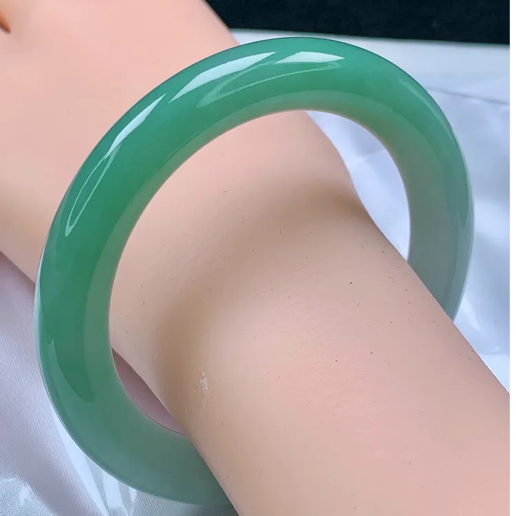 58圈天然A货翡翠手镯 渐变色天空蓝绿半山水绿色圆条精美玉镯女款