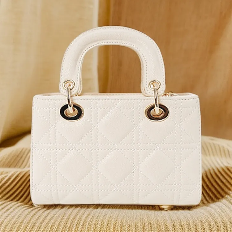 稻草人女新款斜挎包高级感精致小包包通勤百搭菱格手提小方包女包