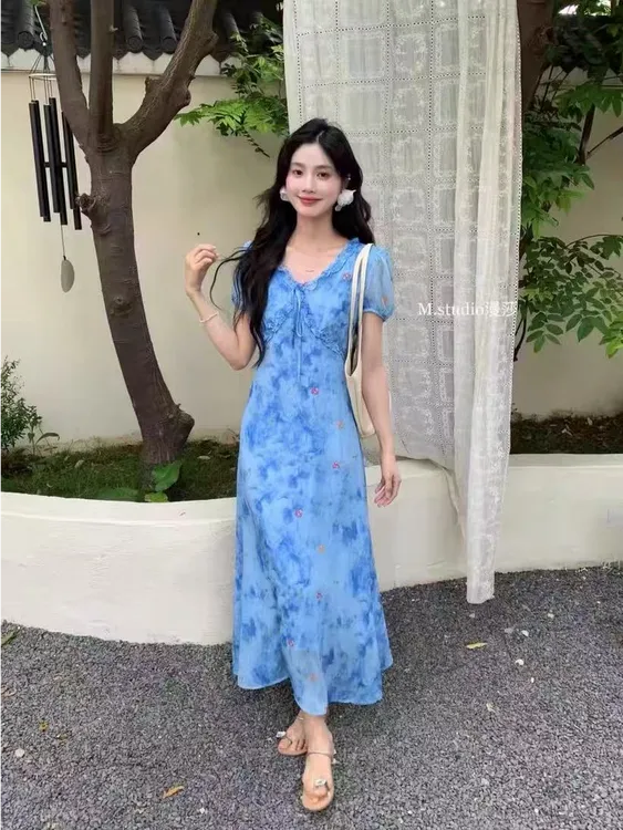 仙女超仙晕染碎花连衣裙夏季2025年新款气质绝美木耳边法式茶歇裙