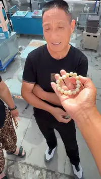 未镶嵌和田玉（糖玉）挂件和田玉