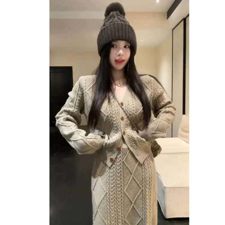 流行一整套2025秋冬新款时尚韩版小香风针织开衫半身裙两件套