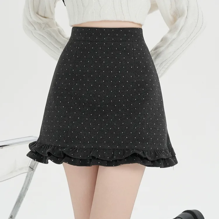 波点毛呢短裙半身裙秋冬2025新款休闲木耳边黑色a字淑女包臀裙子