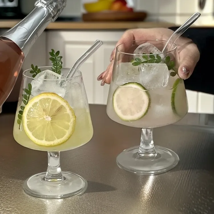 ins风高脚杯玻璃杯气泡果汁杯创意鸡尾酒杯洋酒杯杯子水杯子红杯