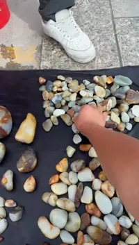 未镶嵌和田玉（糖玉）挂件和田玉