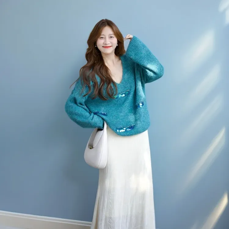 2025秋季新款时尚温柔风蓝色高级显瘦针织毛衣搭配半身裙两件套女