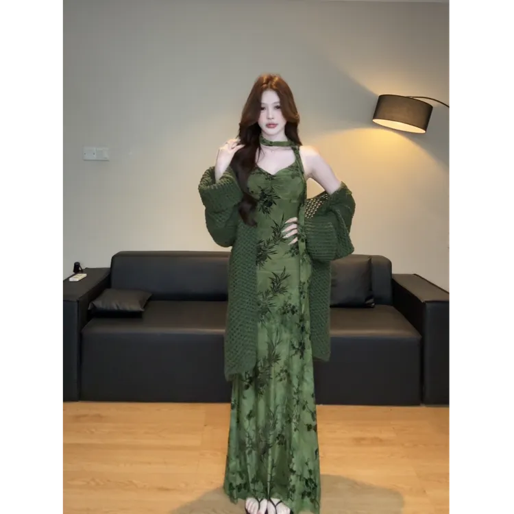 秋季法式复古套装女绿色碎花收腰显瘦连衣裙镂空长袖针织开衫