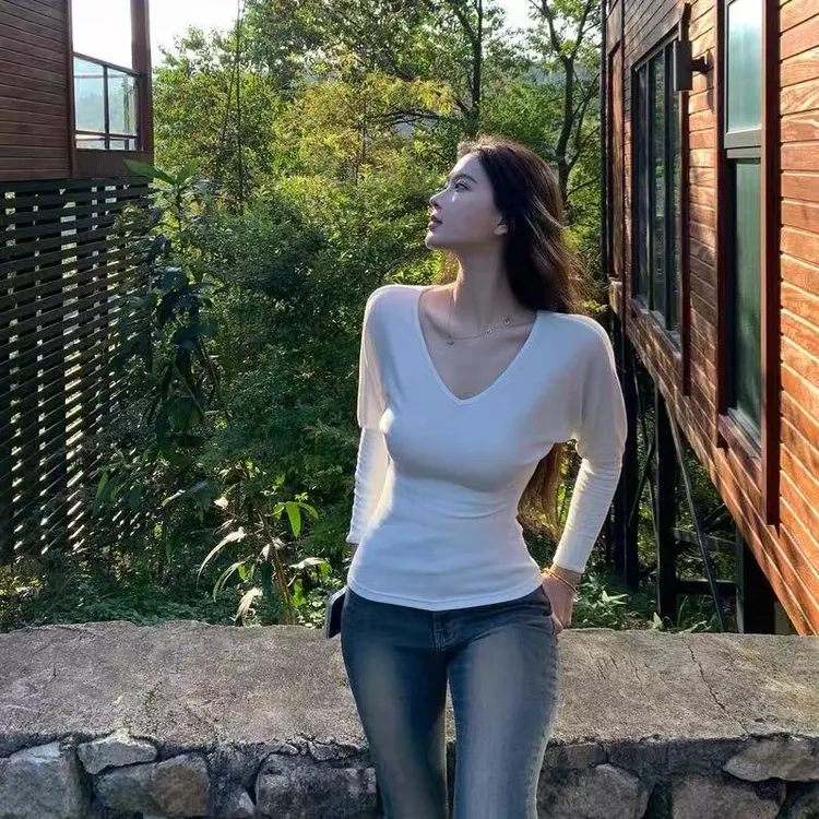 2025新款秋冬抓毛纯色打底衫T恤上衣女修身显瘦V领1123