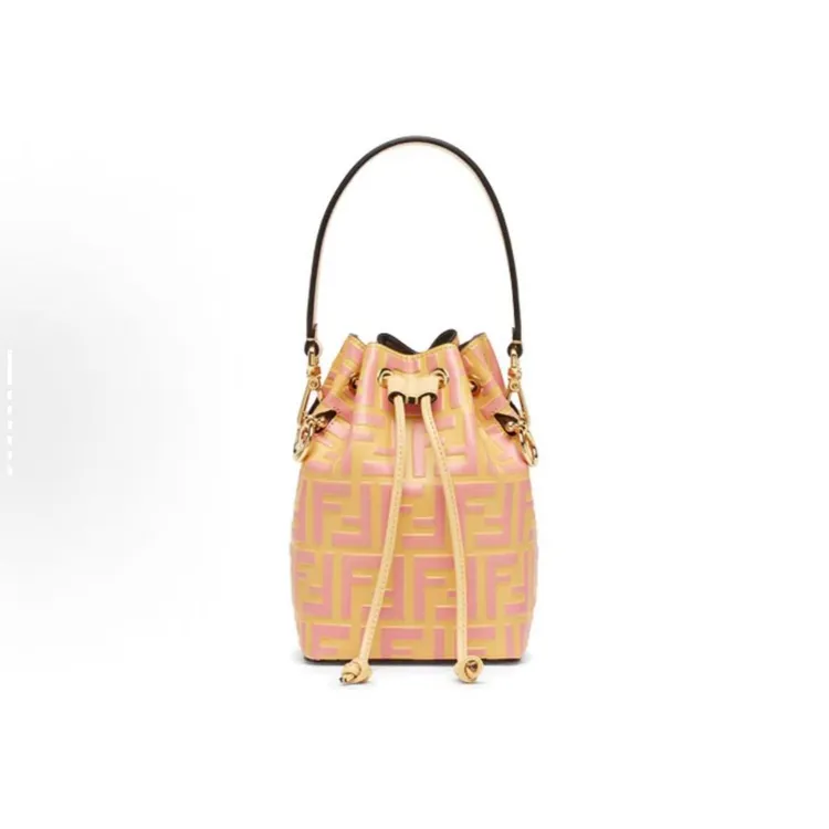 99新 FENDI/芬迪  云朵奢品/芬迪 水桶包/98新