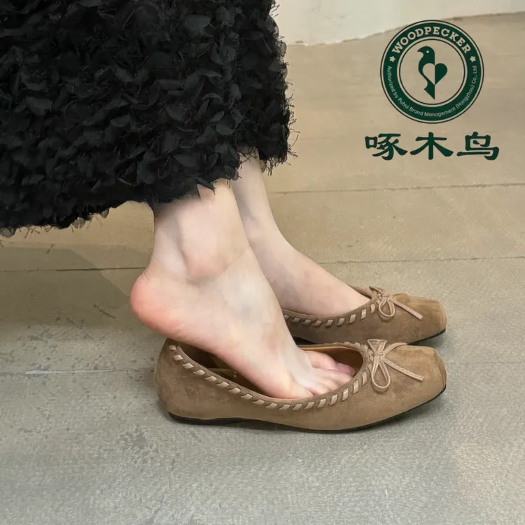 啄木鸟女鞋平底芭蕾舞鞋通勤单鞋女鞋2026夏季绒面蝴蝶结晚晚鞋女