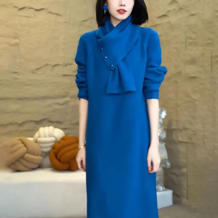 高端羊毛软糯保暖针织连衣裙女时尚可拆卸围脖中长款过膝毛衣裙子