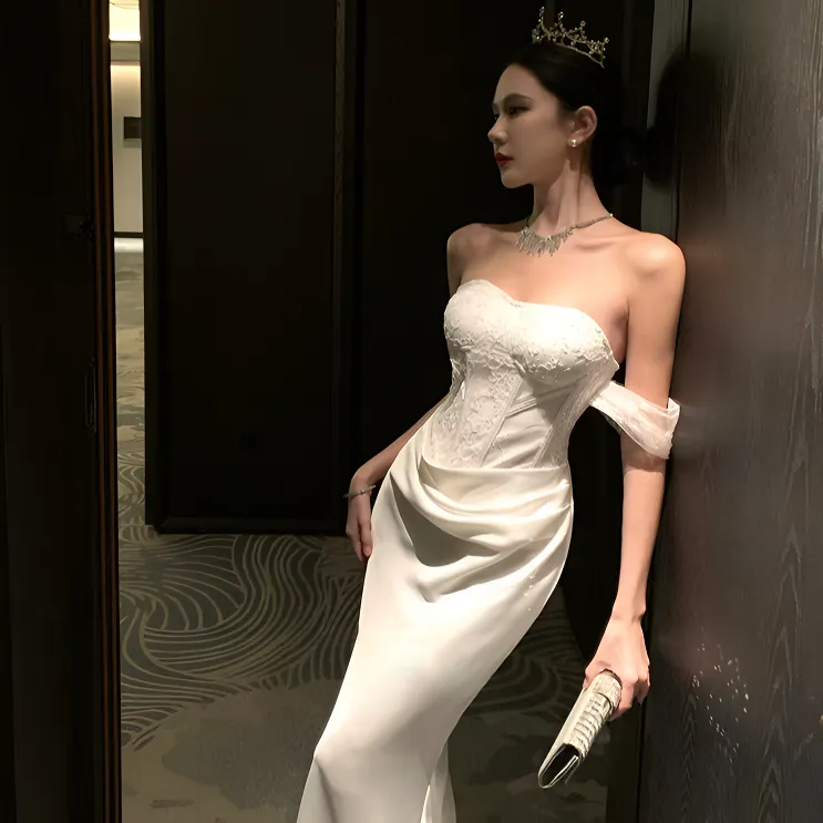 高端轻奢小众生日抹胸礼服晨袍新娘订婚轻婚纱白色领证登记连衣裙